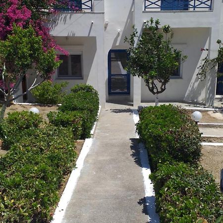 White And Blue,Finikas Syros Apartment Vissa Exterior photo